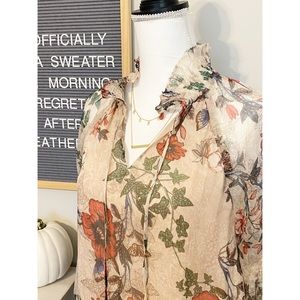 Vici 100% Silk Floral Blouse Tan & Red Size S